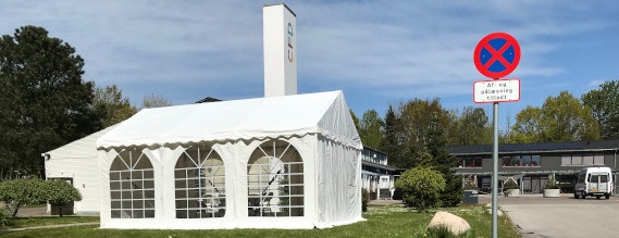 Et hvidt telt, som skal huse besøg på CFD